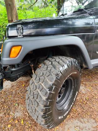 JEEP WRANGLER 4.0 SPORT 4X4 TETO LONA 6I 12V GASOLINA 2P AUTOMÁTICO